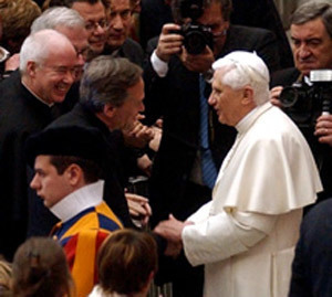 Pope Benedict XVI greets Rev. John I. Jenkins, C.S.C.